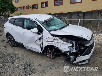 Czwarte zdjęcie samochodu z boku: 2023 KIA SPORTAGE EX VIN:5XYK33AF9PG041056 - miniatura