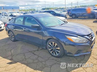 Czwarte zdjęcie samochodu z boku: 2017 NISSAN ALTIMA 2.5 SV VIN:1N4AL3AP5HC206567 - miniatura