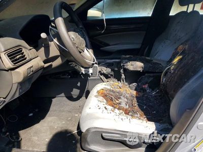 Zdjęcie 7 z 12 samochodu: 2020 HONDA ACCORD LX VIN:1HGCV1F19LA120450 - miniatura