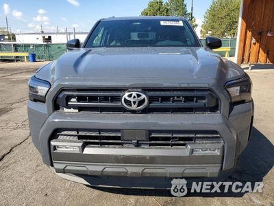 Piąte zdjęcie samochodu w środku: 2025 TOYOTA 4RUNNER SR5 VIN:JTEVA5BR1S5016611 - miniatura