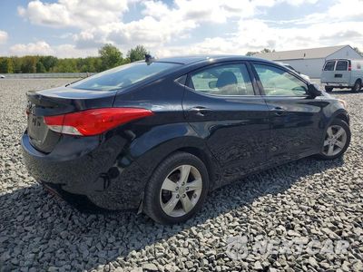 Trzecie zdjęcie samochodu z tyłu: 2013 HYUNDAI ELANTRA GLS VIN:KMHDH4AE1DU892328 - miniatura