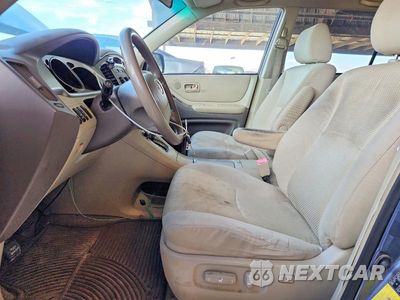 Zdjęcie 7 z 13 samochodu: 2006 TOYOTA HIGHLANDER BASE VIN:JTEEP21A760152429 - miniatura