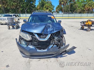 Piąte zdjęcie samochodu w środku: 2016 NISSAN ROGUE SV VIN:KNMAT2MT1GP653269 - miniatura