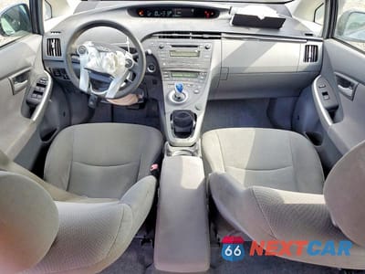 Zdjęcie 8 z 13 samochodu: 2010 TOYOTA PRIUS III VIN:JTDKN3DU4A5157690 - miniatura