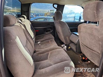 Zdjęcie 10 z 12 samochodu: 2006 CHEVROLET SILVERADO K2500 HEAVY DUTY VIN:1GCHK23U16F268715 - miniatura