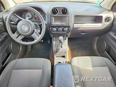Zdjęcie 8 z 13 samochodu: 2015 JEEP COMPASS SPORT VIN:1C4NJDBB4FD152065 - miniatura