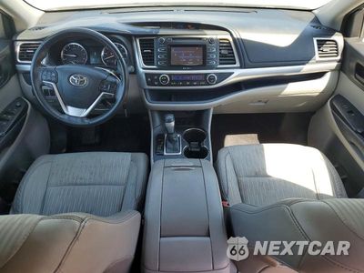 Zdjęcie 8 z 13 samochodu: 2015 TOYOTA HIGHLANDER LE PLUS VIN:5TDZKRFHXFS108330 - miniatura