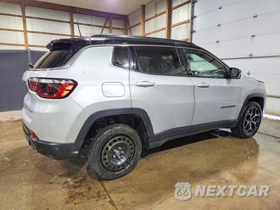 Trzecie zdjęcie samochodu z tyłu: 2025 JEEP COMPASS LIMITED VIN:3C4NJDCN8ST592013 - miniatura