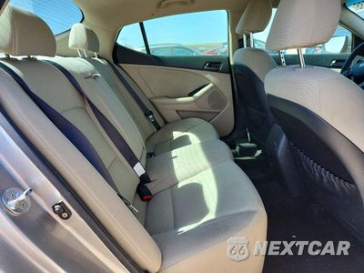 Zdjęcie 10 z 12 samochodu: 2013 KIA OPTIMA LX VIN:KNAGM4A70D5338249 - miniatura