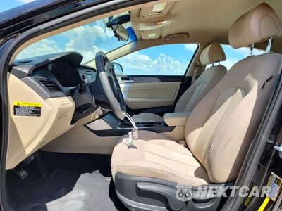 Zdjęcie 7 z 12 samochodu: 2016 HYUNDAI SONATA HYBRID SE VIN:KMHE24L11GA014548 - miniatura