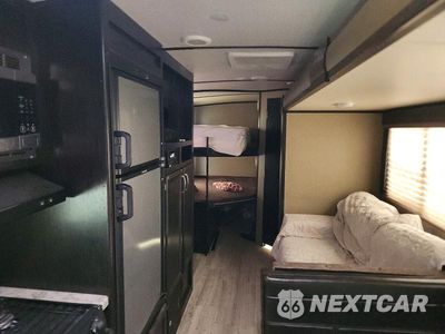 Zdjęcie 6 z 10 samochodu: 2017 GRAND DESIGN IMAGINE CAMPER VIN:573TE3228J6604305 - miniatura