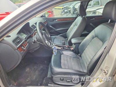 Zdjęcie 7 z 12 samochodu: 2013 VOLKSWAGEN PASSAT SEL VIN:1VWCN7A30DC085603 - miniatura