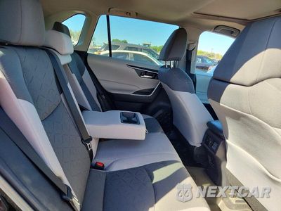 Zdjęcie 10 z 12 samochodu: 2022 TOYOTA RAV4 XLE VIN:2T3W1RFV1NC208309 - miniatura