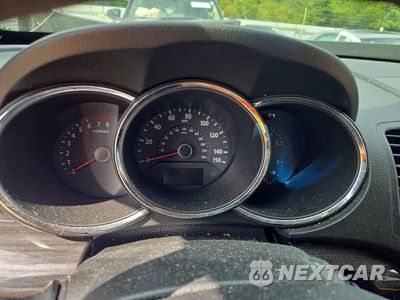 Zdjęcie 9 z 13 samochodu: 2012 KIA SORENTO LX VIN:5XYKT3A10CG281711 - miniatura
