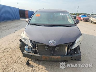Piąte zdjęcie samochodu w środku: 2012 TOYOTA SIENNA XLE 8-PASSENGER VIN:5TDYK3DC8CS268234 - miniatura