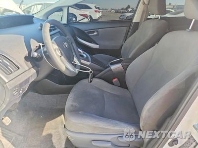 Zdjęcie 7 z 12 samochodu: 2015 TOYOTA PRIUS THREE VIN:JTDKN3DU6F1935499 - miniatura