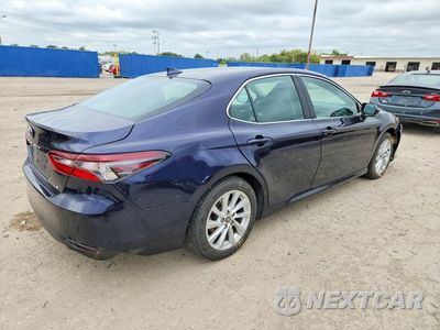 Trzecie zdjęcie samochodu z tyłu: 2021 TOYOTA CAMRY LE VIN:4T1R11AK2MU414093 - miniatura