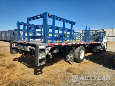 Trzecie zdjęcie samochodu z tyłu: 2018 HINO 338 FLATBED TRUCK VIN:5PVNV8JVXJ4S57774 - miniatura