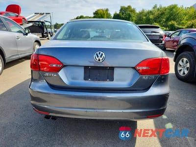 Zdjęcie 6 z 12 samochodu: 2011 VOLKSWAGEN JETTA SE VIN:3VWBZ7AJ9BM308747 - miniatura