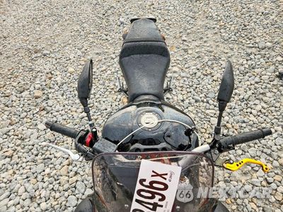 Piąte zdjęcie samochodu w środku: 2016 YAMAHA FZ09 VIN:JYARN33E5GA009861 - miniatura