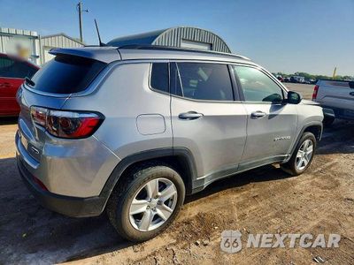 Trzecie zdjęcie samochodu z tyłu: 2022 JEEP COMPASS LATITUDE VIN:3C4NJDBB8NT134693 - miniatura