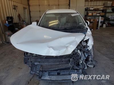 Piąte zdjęcie samochodu w środku: 2017 NISSAN ROGUE SV VIN:KNMAT2MT8HP508604 - miniatura