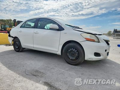 Czwarte zdjęcie samochodu z boku: 2008 TOYOTA YARIS BASE VIN:JTDBT923081265700 - miniatura