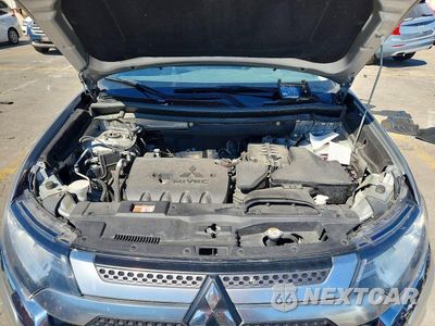 Zdjęcie 12 z 13 samochodu: 2019 MITSUBISHI OUTLANDER SE VIN:JA4AD3A39KZ034806 - miniatura