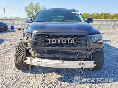 Piąte zdjęcie samochodu w środku: 2018 TOYOTA SEQUOIA TRD SPORT VIN:5TDBY5G15JS158622 - miniatura