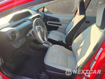 Zdjęcie 7 z 12 samochodu: 2013 TOYOTA PRIUS C ONE VIN:JTDKDTB30D1541748 - miniatura