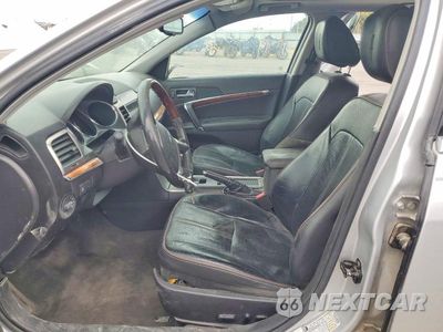 Zdjęcie 7 z 12 samochodu: 2010 LINCOLN MKZ VIN:3LNHL2GC1AR638115 - miniatura