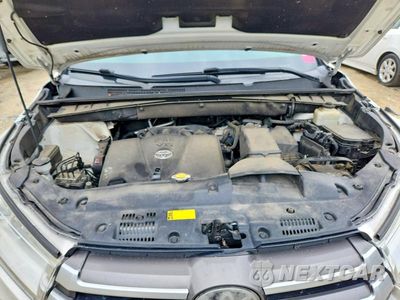 Zdjęcie 12 z 14 samochodu: 2017 TOYOTA HIGHLANDER LE VIN:5TDBZRFH0HS358952 - miniatura