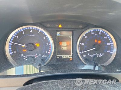 Zdjęcie 9 z 14 samochodu: 2018 TOYOTA HIGHLANDER LE VIN:5TDBZRFH4JS876844 - miniatura