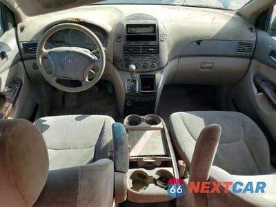 Zdjęcie 8 z 13 samochodu: 2004 TOYOTA SIENNA LE 7 PASSENGER VIN:5TDZA23C84S063047 - miniatura