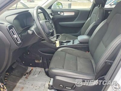 Zdjęcie 7 z 13 samochodu: 2020 VOLVO XC40 T5 MOMENTUM VIN:YV4162UK2L2179657 - miniatura