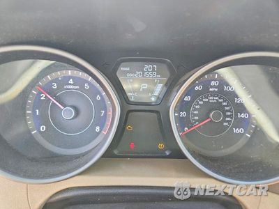 Zdjęcie 9 z 12 samochodu: 2013 HYUNDAI ELANTRA GLS VIN:5NPDH4AE7DH349192 - miniatura