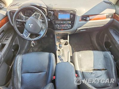 Zdjęcie 8 z 13 samochodu: 2014 MITSUBISHI OUTLANDER SE VIN:JA4AD3A30EZ014061 - miniatura