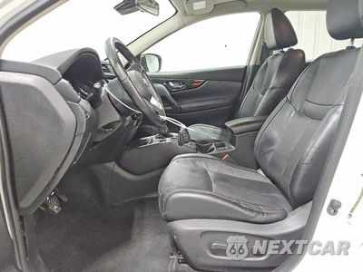 Zdjęcie 7 z 14 samochodu: 2017 NISSAN ROGUE SPORT SL VIN:JN1BJ1CP3HW029038 - miniatura