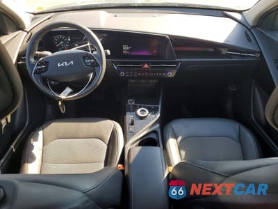 Zdjęcie 8 z 12 samochodu: 2023 KIA NIRO WIND VIN:KNDCR3L17P5024902 - miniatura