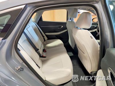 Zdjęcie 10 z 13 samochodu: 2024 HYUNDAI SONATA SEL VIN:KMHL14JA4RA383954 - miniatura