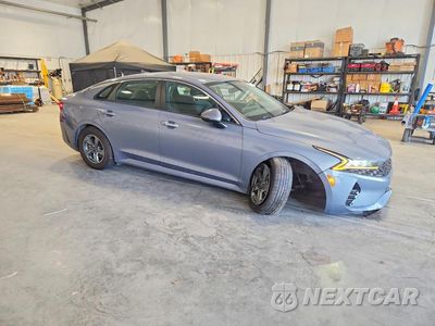 Czwarte zdjęcie samochodu z boku: 2021 KIA K5 LXS VIN:5XXG14J26MG013021 - miniatura