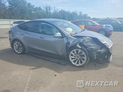 Czwarte zdjęcie samochodu z boku: 2026 TESLA MODEL Y VIN:7SAYGDEE5TA408932 - miniatura