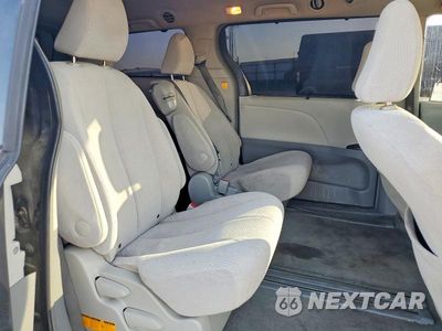 Zdjęcie 11 z 13 samochodu: 2012 TOYOTA SIENNA LE VIN:5TDKK3DC0CS194166 - miniatura