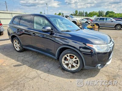 Czwarte zdjęcie samochodu z boku: 2015 MITSUBISHI OUTLANDER SE VIN:JA4AZ3A36FZ007120 - miniatura