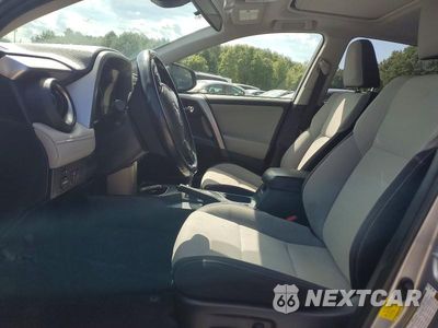 Zdjęcie 7 z 13 samochodu: 2018 TOYOTA RAV4 XLE VIN:JTMRFREV9JJ201342 - miniatura