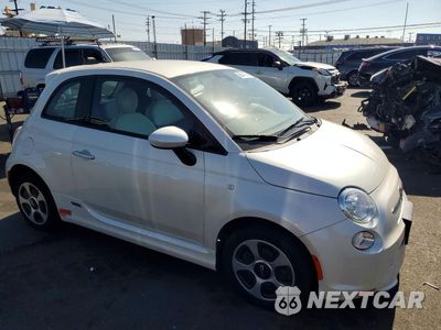 Czwarte zdjęcie samochodu z boku: 2019 FIAT 500 ELECTRIC VIN:3C3CFFGE5KT686322 - miniatura