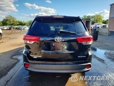 Zdjęcie 6 z 14 samochodu: 2018 TOYOTA HIGHLANDER XLE VIN:5TDJZRFH0JS557792 - miniatura