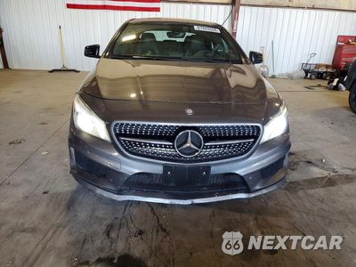 Piąte zdjęcie samochodu w środku: 2014 MERCEDES-BENZ CLA 250 VIN:WDDSJ4EB1EN027831 - miniatura