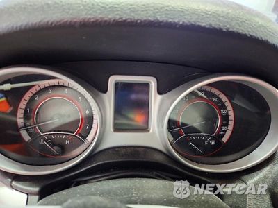 Zdjęcie 9 z 12 samochodu: 2019 DODGE JOURNEY SE VIN:3C4PDDBG1KT752123 - miniatura