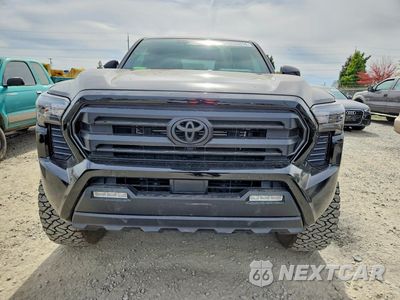Piąte zdjęcie samochodu w środku: 2026 TOYOTA TACOMA SR5 VIN:3TMLB5JN1TM212499 - miniatura
